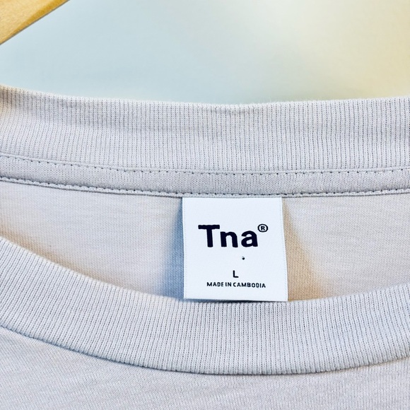 TNA Aritzia Lavender Purple Cropped Long Sleeve Top Large - Picture 2 of 7